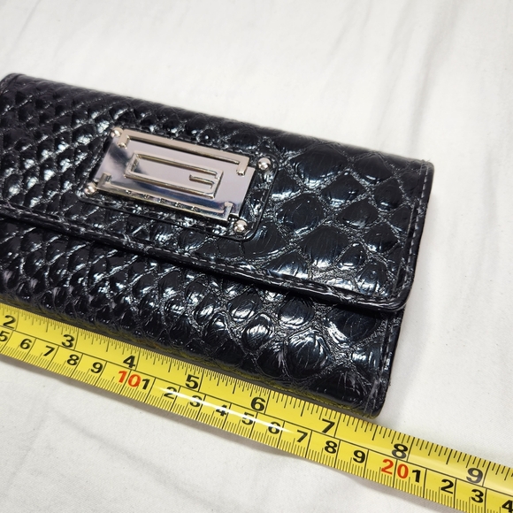 Guess Black Textured Women's Wallet NWOT - Picture 12 of 12